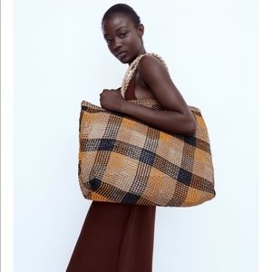 Zara lg  tote bag